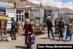 People on the streets of Murghab in Tajikistan’s Gorno-Badakhshan region.