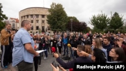 A rally in Banja Luka on August 27 was organized to protest against an attack on Vladimir Kovacevic of the independent Bosnian Serb television station BNTV.